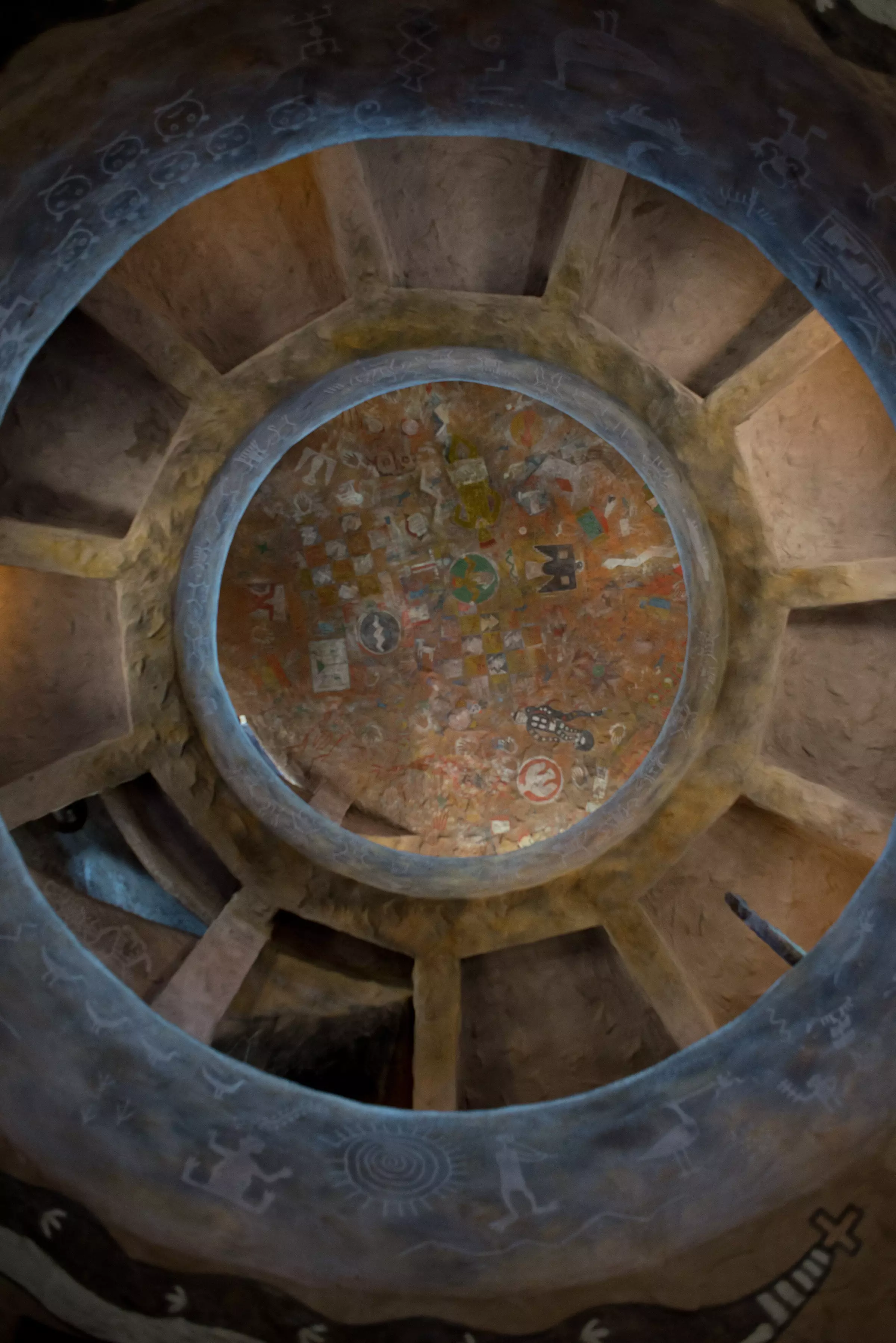 Grand Canyon - Desert View Watchtower. Stylizowana na indiańską wieżę, z widokiem na Grand Canyon