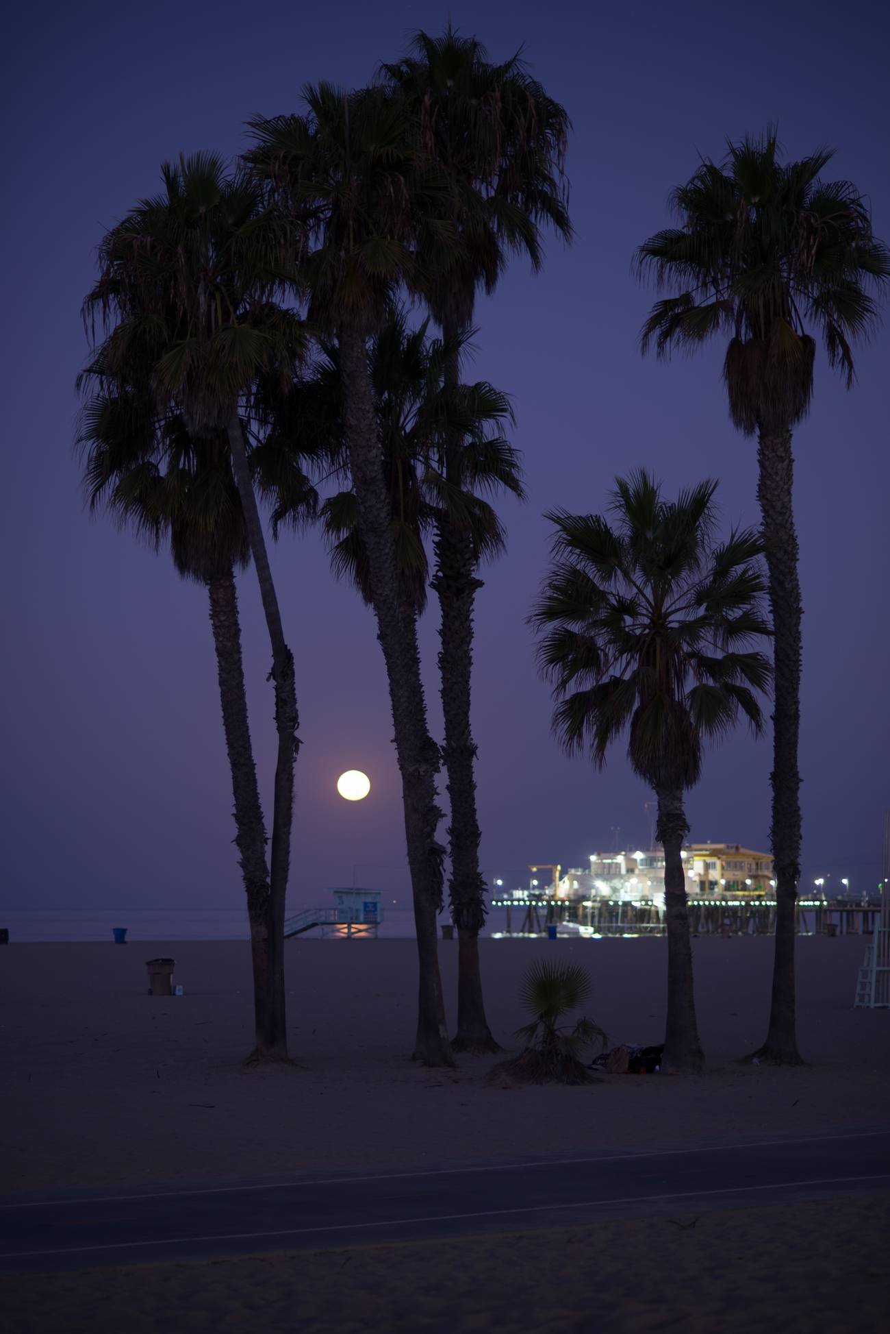 Księżyc nad Santa Monica