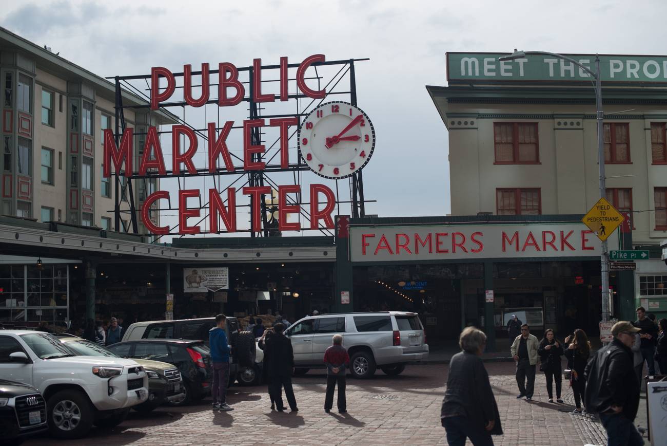Seattle Public Market - najstarszy taki targ w cały Stanach.  Jest to jedno z bardziej znanych miejsc Seattle